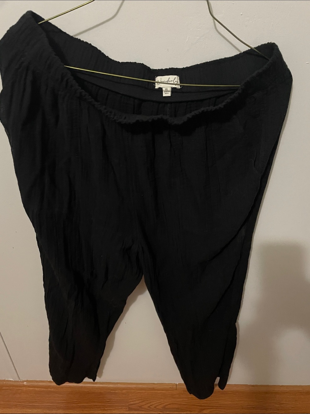 Wonderly Black Elastic Waist Flow Pants.  New without tags